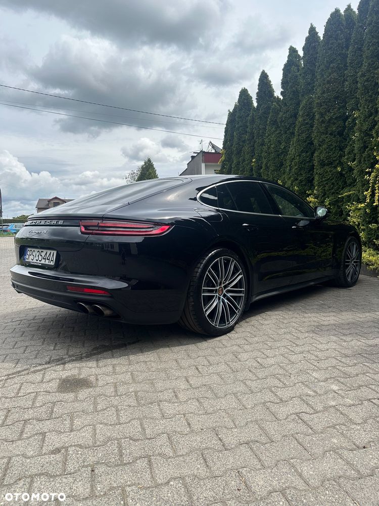 Porsche Panamera 4S - 10