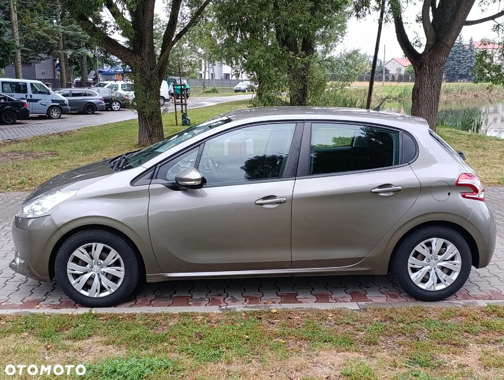 Peugeot 208 1.2 VTi Allure - 4
