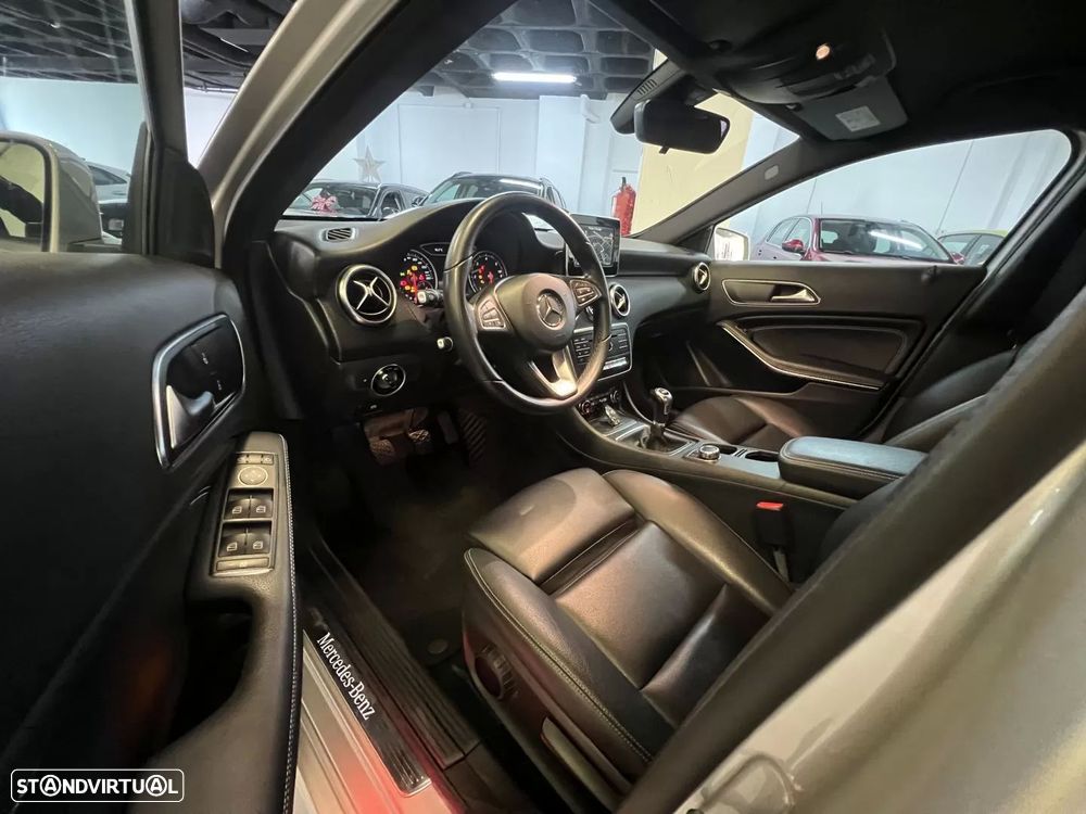 Mercedes-Benz A 180 d Style - 27