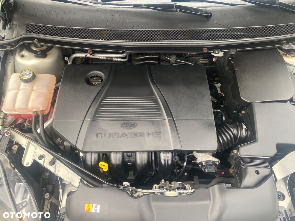 Ford Focus 1.8 FF Ghia - 22