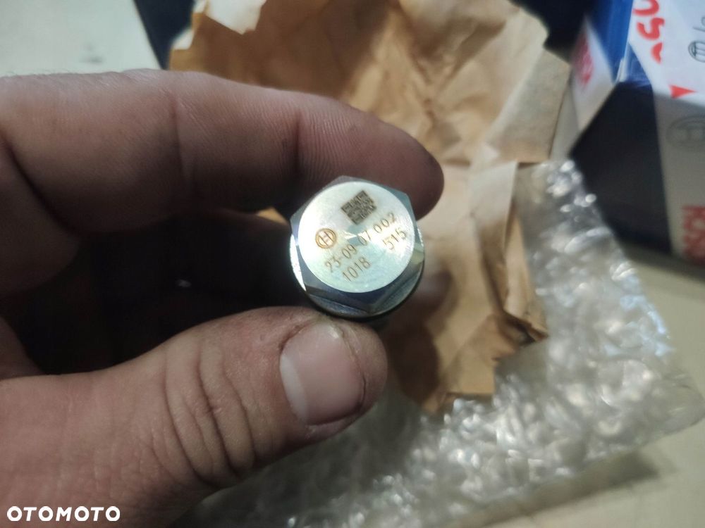 ZAWÓR CIŚNIENIA PALIWA IVECO EUROCARGO , GRAND VITARA 1.9 DDIS 1110010018 - 3