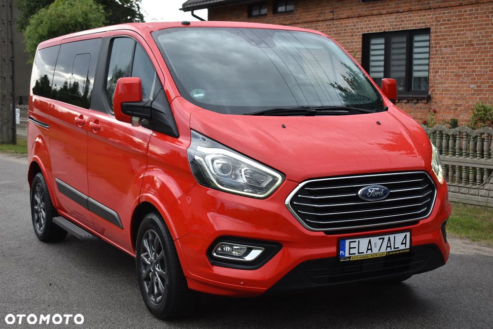 Ford Tourneo Custom - 17