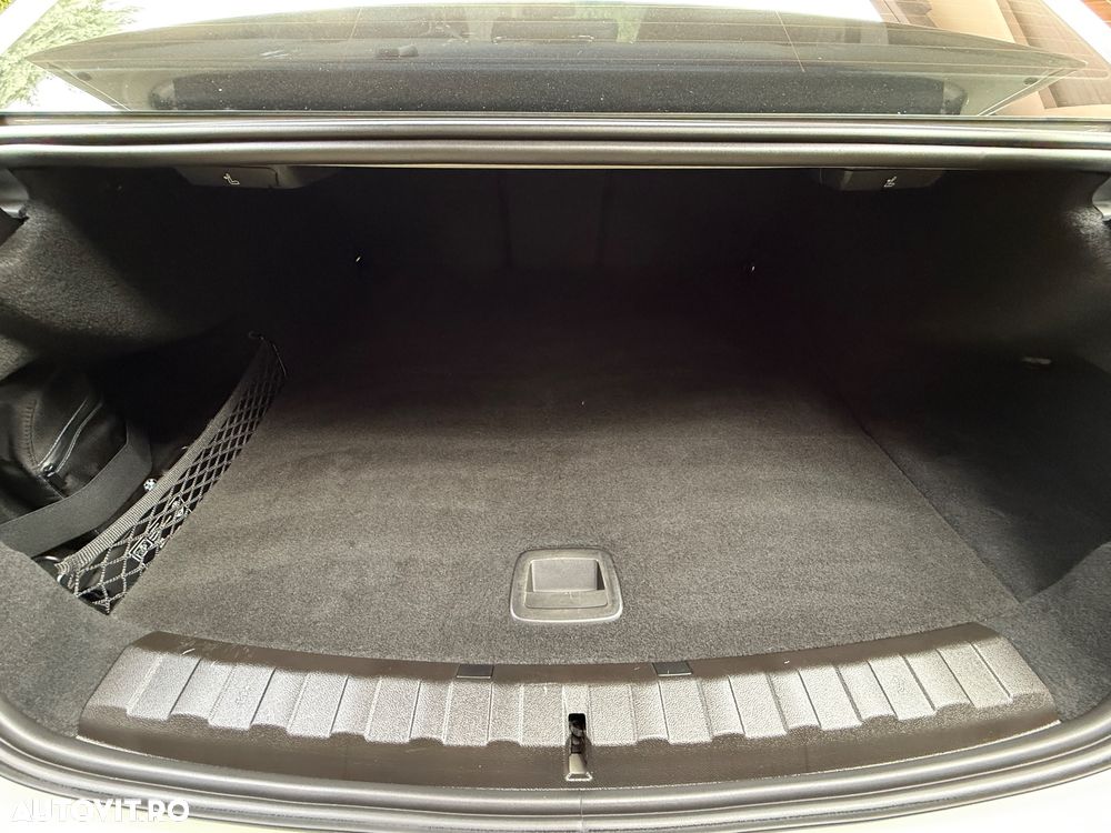 BMW Seria 3 330e Aut. M Sport - 19