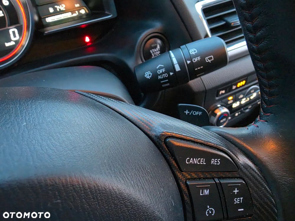 Mazda 3 SKYACTIV-D 150 Automatik Sports-Line - 29