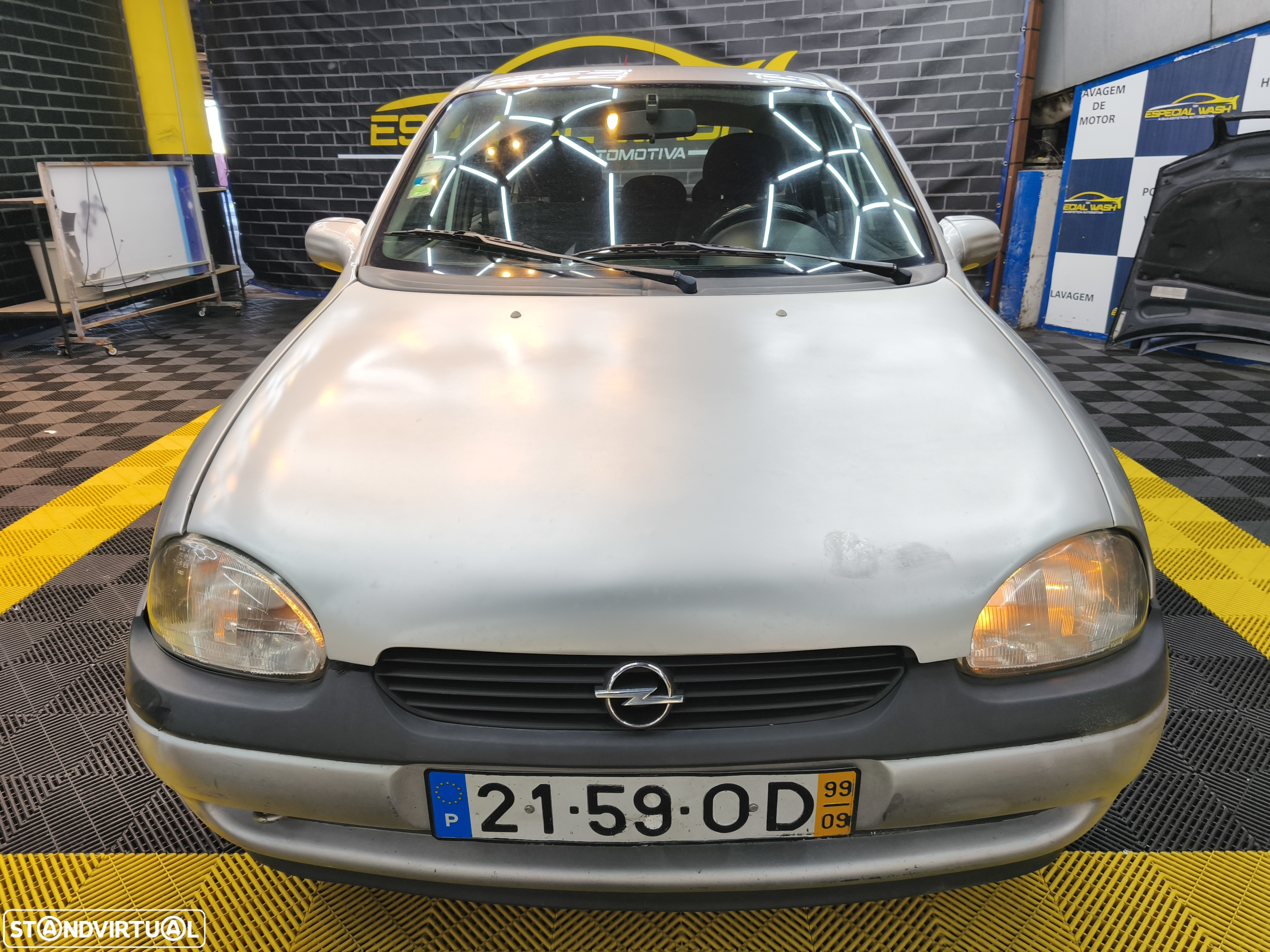 Opel Corsa 1.2 16V 100 - 23