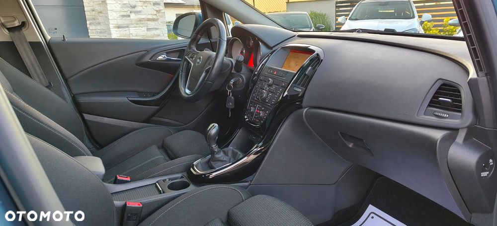 Opel Astra 1.4 Turbo Exklusiv - 26