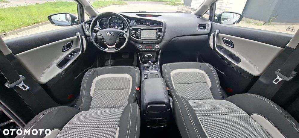 Kia Ceed 1.6 GDI L DCT - 10