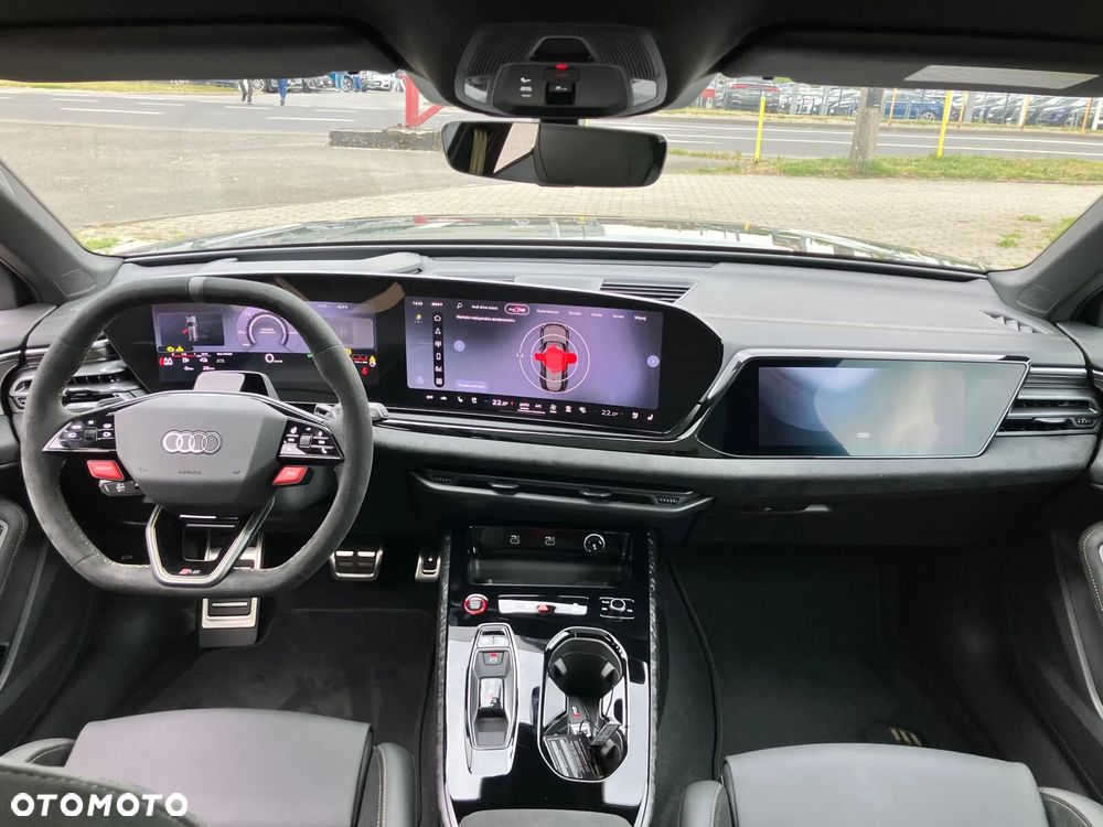Audi RS5 Avant - 32