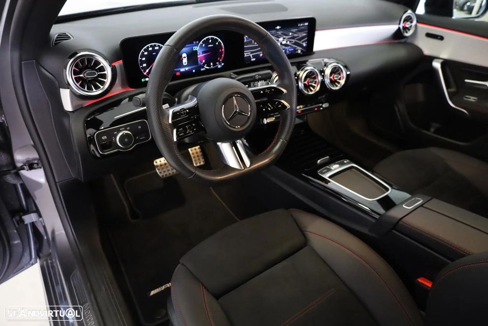 Mercedes-Benz A 180 Limousine d AMG Line Aut. - 25