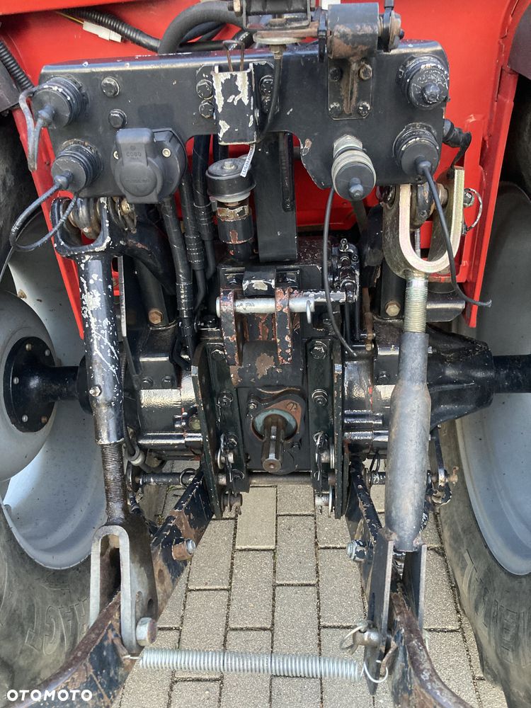 Massey Ferguson MF 2415 - 18