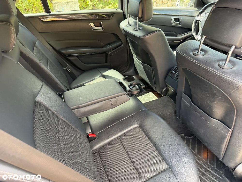 Mercedes-Benz Klasa E 200 7G-TRONIC Avantgarde - 32