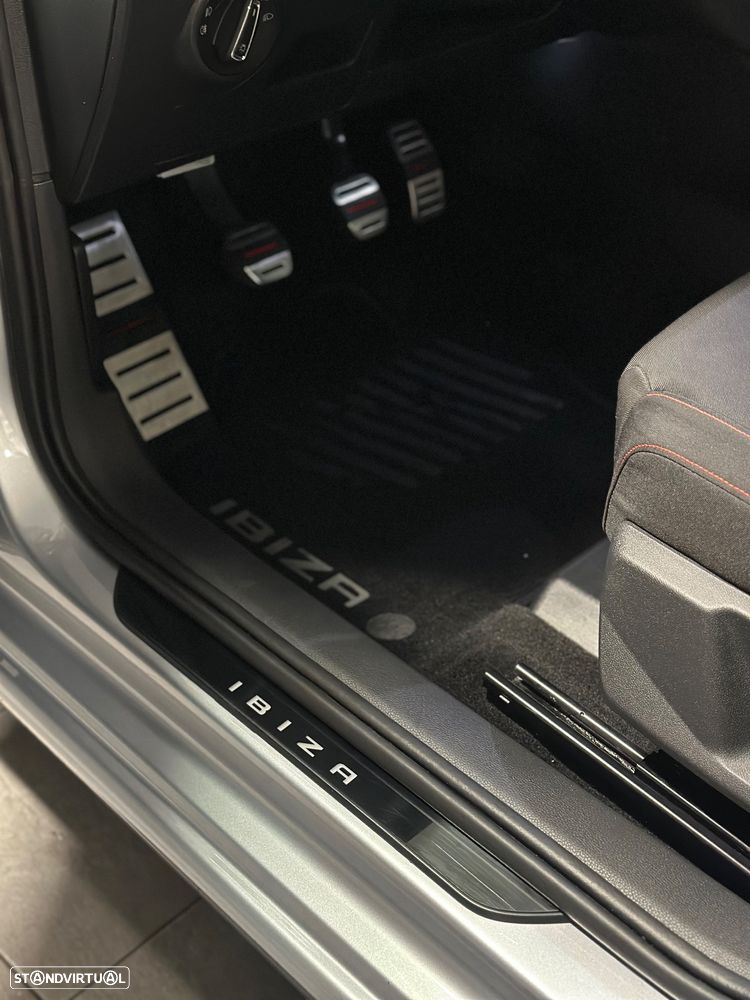 SEAT Ibiza 1.6 TDI FR - 12