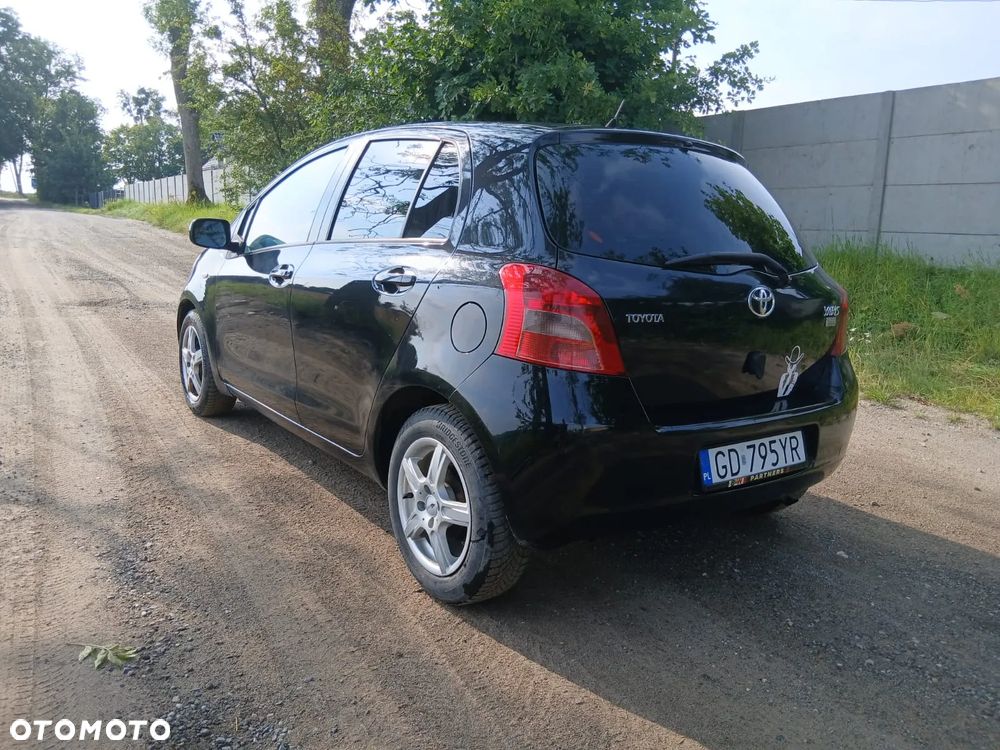 Toyota Yaris 1.3 Luna - 7