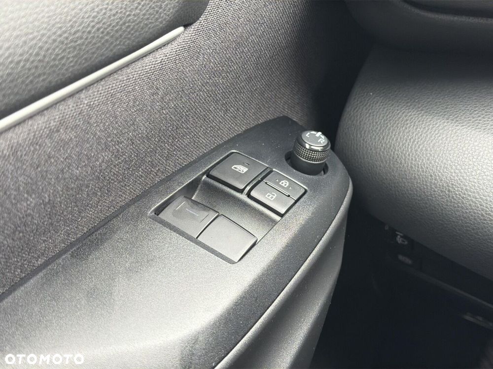 Toyota Yaris - 18