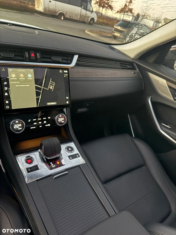 Jaguar F-Pace - 3