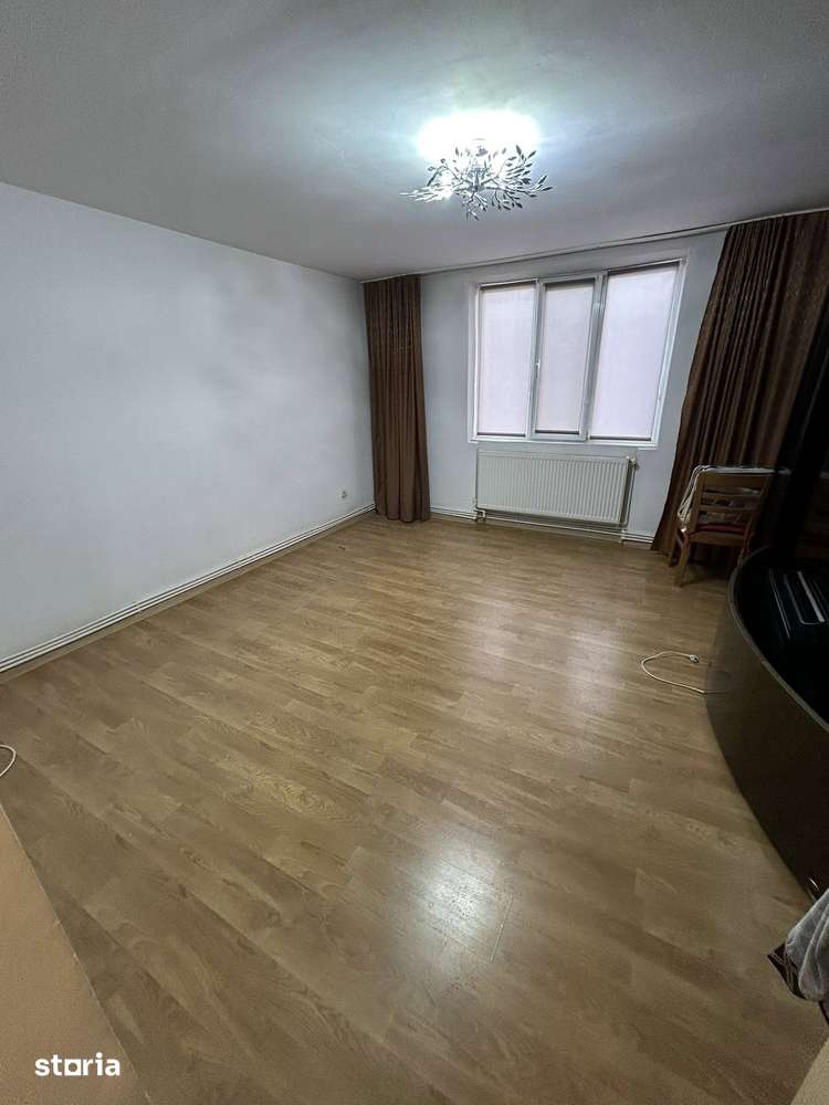 De vanzare garsonieră cf1, renovata 25.500 euro - Imagine principală: 5/6