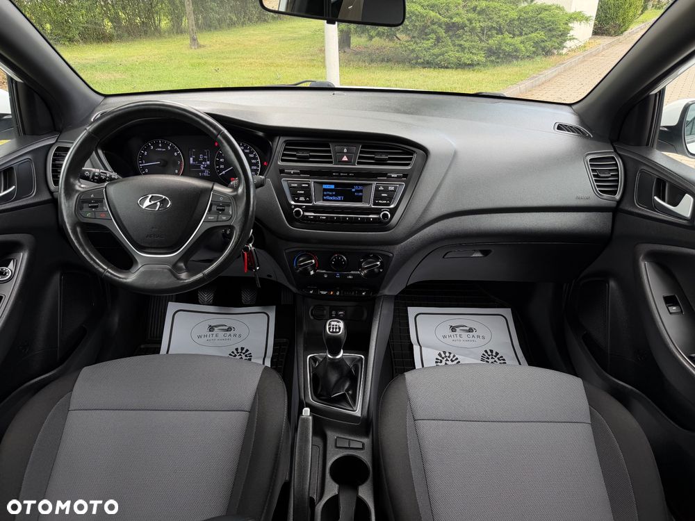 Hyundai i20 1.2 Passion - 36