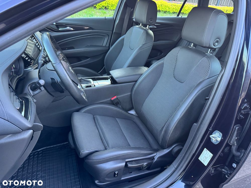 Opel Insignia 2.0 BiTurbo 4x4 Ultimate Exclusive - 8