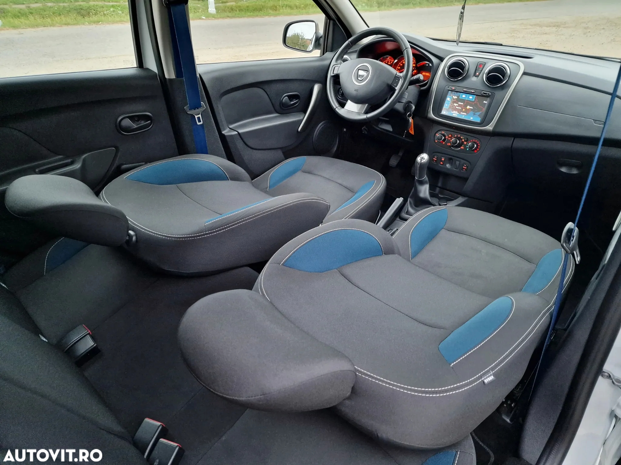 Dacia Logan MCV TCe 90 Celebration - 8