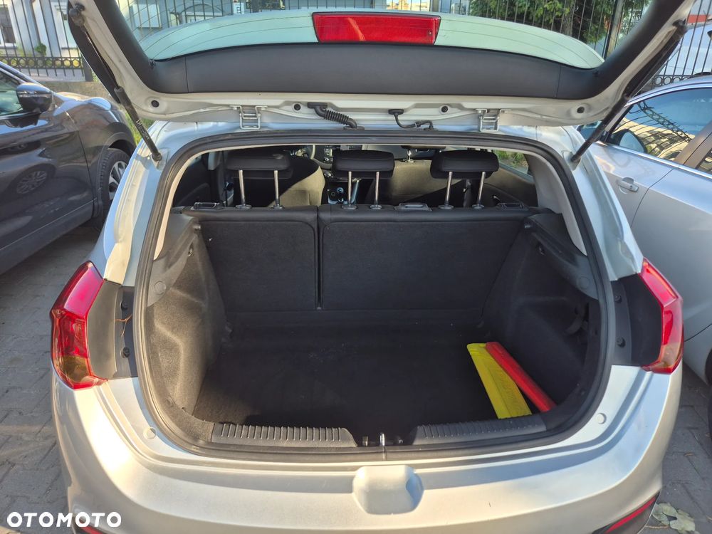 Kia Ceed 1.6 CRDi M - 10