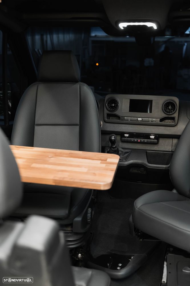 Mercedes-Benz Sprinter - 14