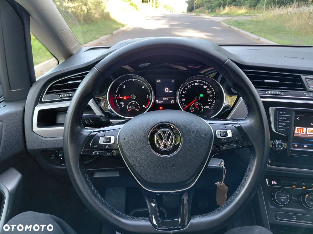 Volkswagen Touran 1.6 TDI SCR (BlueMotion Technology) DSG Comfortline - 10