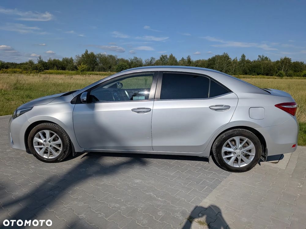 Toyota Corolla 1.6 Premium - 2