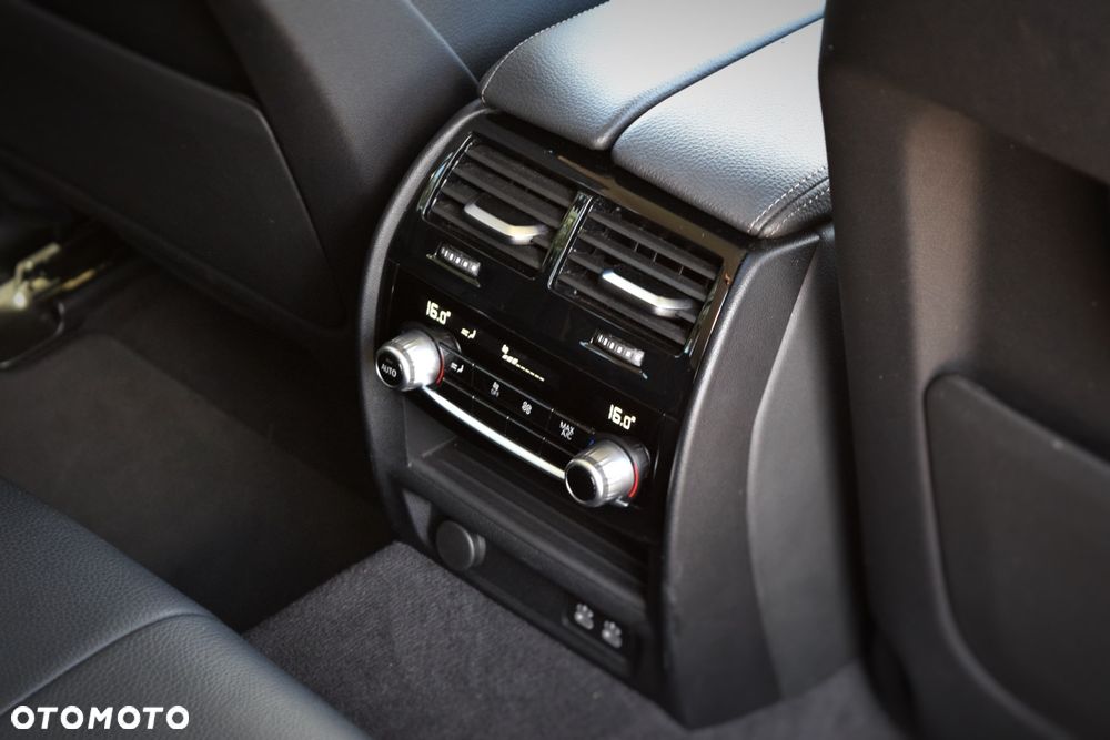BMW Seria 5 520d Touring M Sport Edition - 30