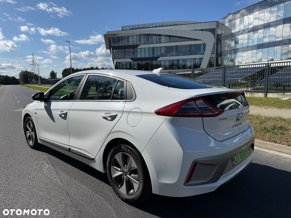 Hyundai IONIQ Premium - 4