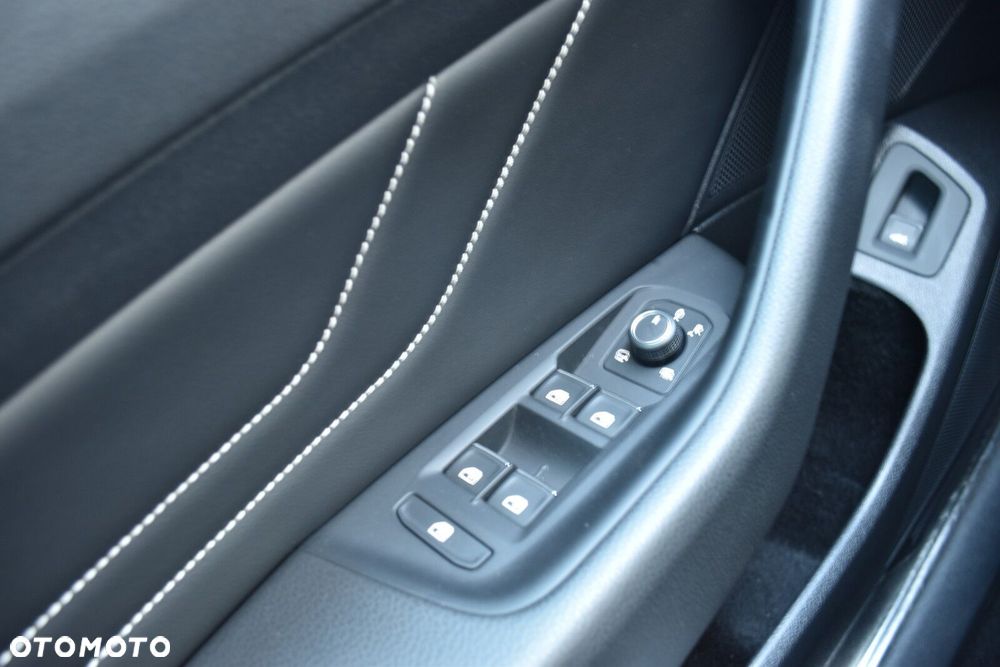 Volkswagen Passat 2.0 TDI Bi-Turbo BMT 4Mot Highline DSG - 25