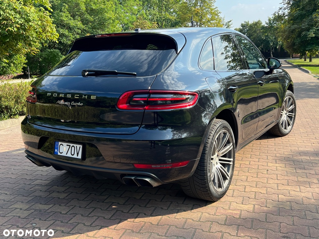 Porsche Macan Turbo - 9