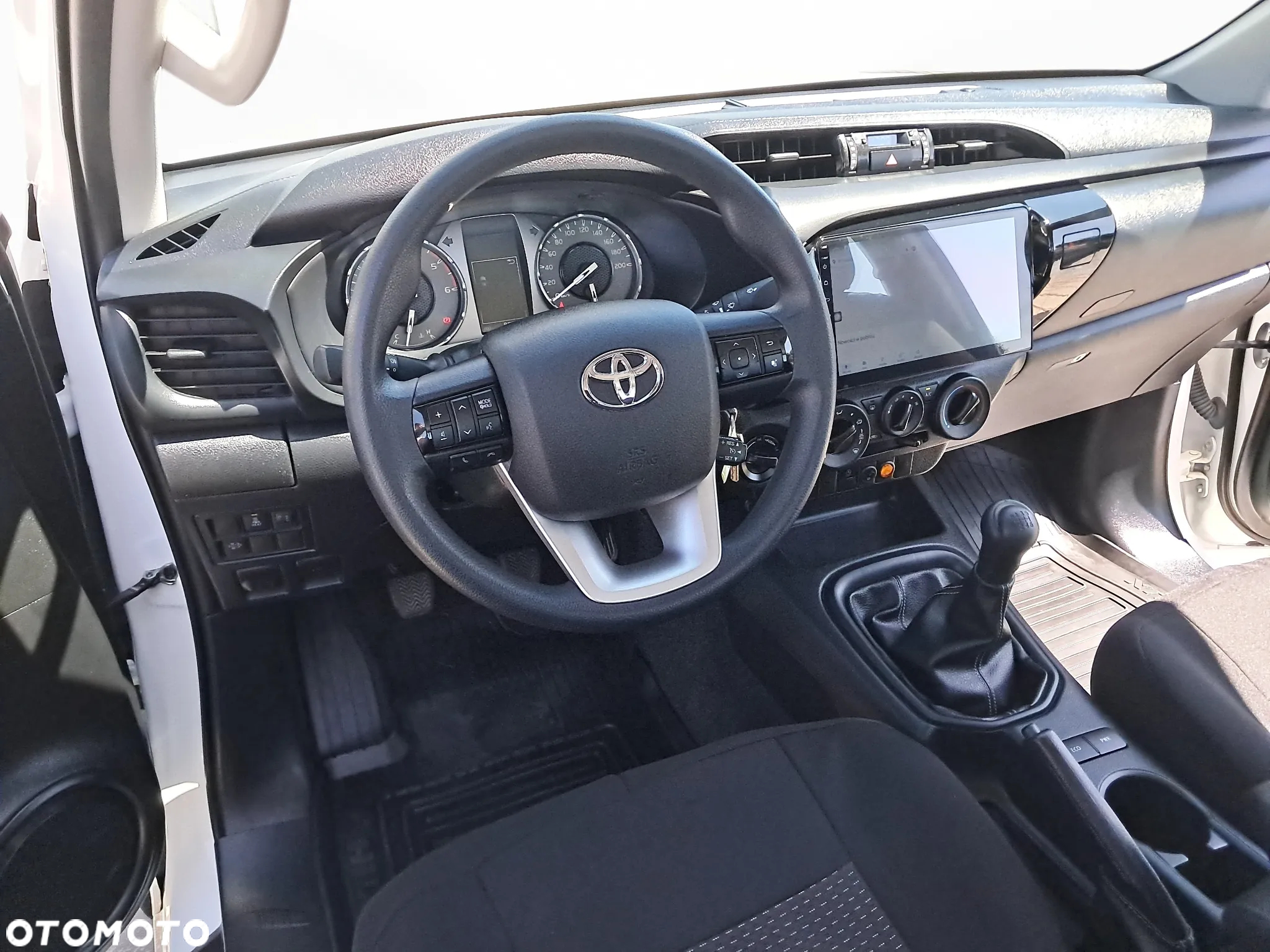 Toyota Hilux 2.4 D-4D Single Cab DLX 4x4 - 19
