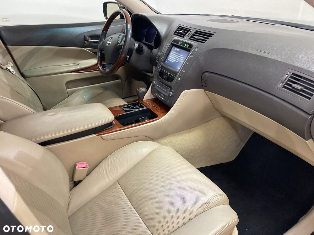 Lexus GS - 10
