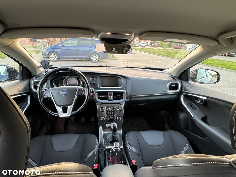 Volvo V40 D4 Momentum - 5