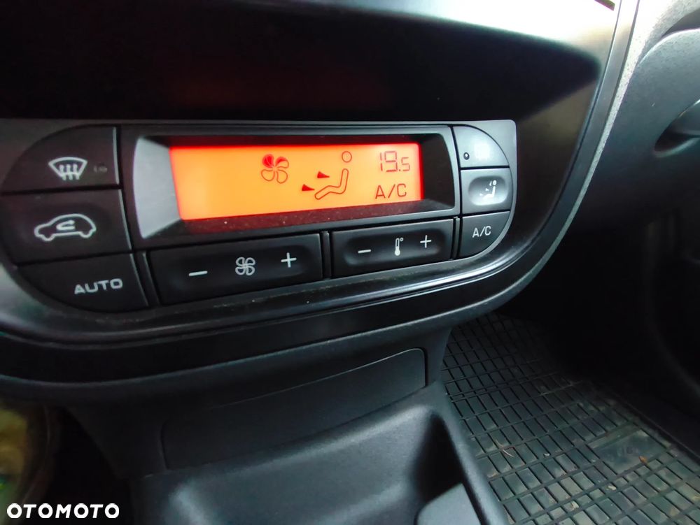 Citroën C2 1.4 VTR - 13
