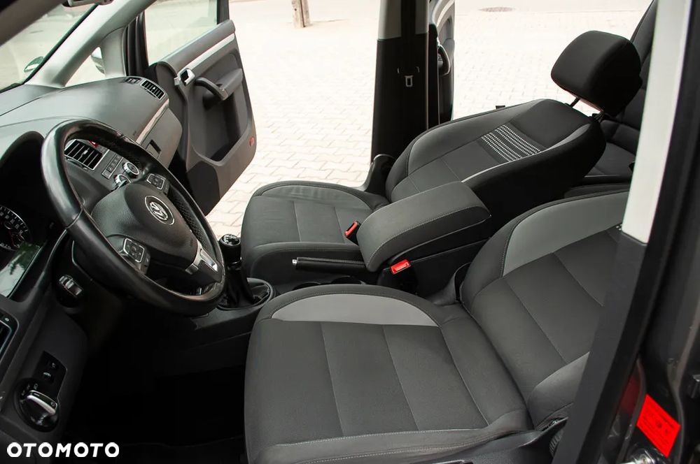 Volkswagen Touran 2.0 TDI DPF Life - 36