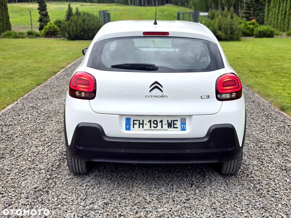 Citroën C3 Pure Tech 82 SHINE - 4