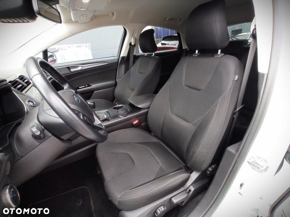 Ford Mondeo - 12