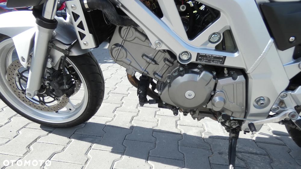 Suzuki SV - 13