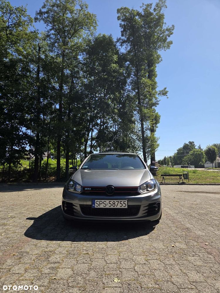 Volkswagen Golf - 2