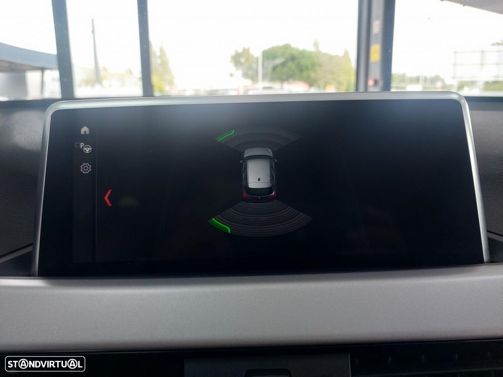 BMW X1 18 i sDrive Advantage - 9
