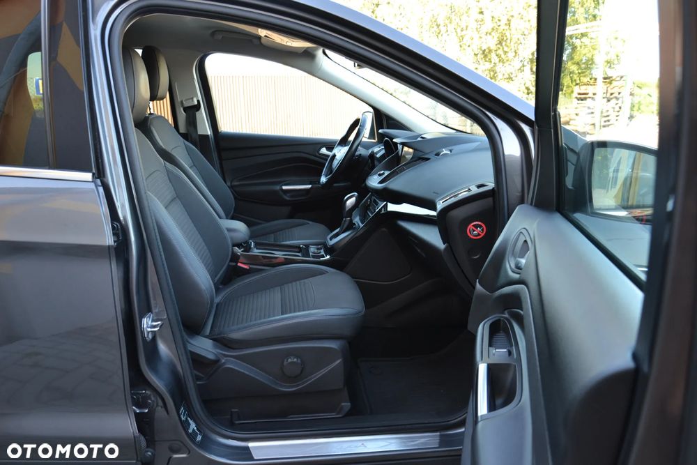 Ford Kuga 2.0 TDCi 4x4 Titanium - 35