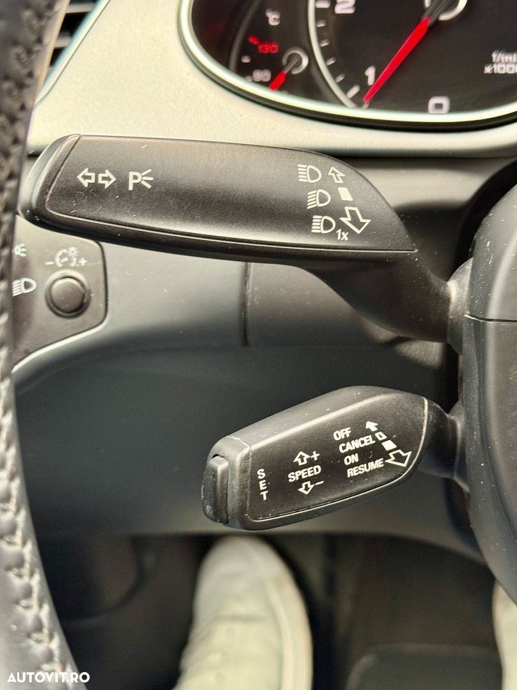 Audi A4 Avant 2.0 TDI DPF multitronic S line Sportpaket - 39