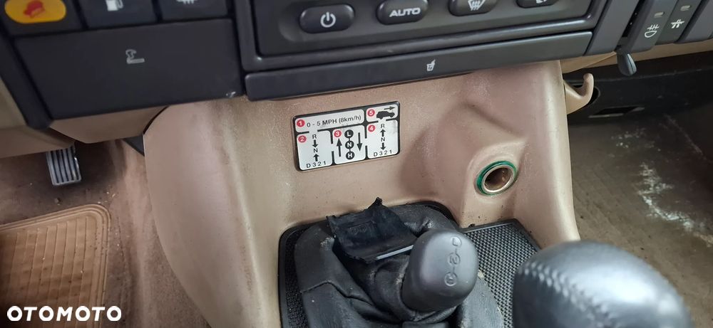 Land Rover Discovery - 31