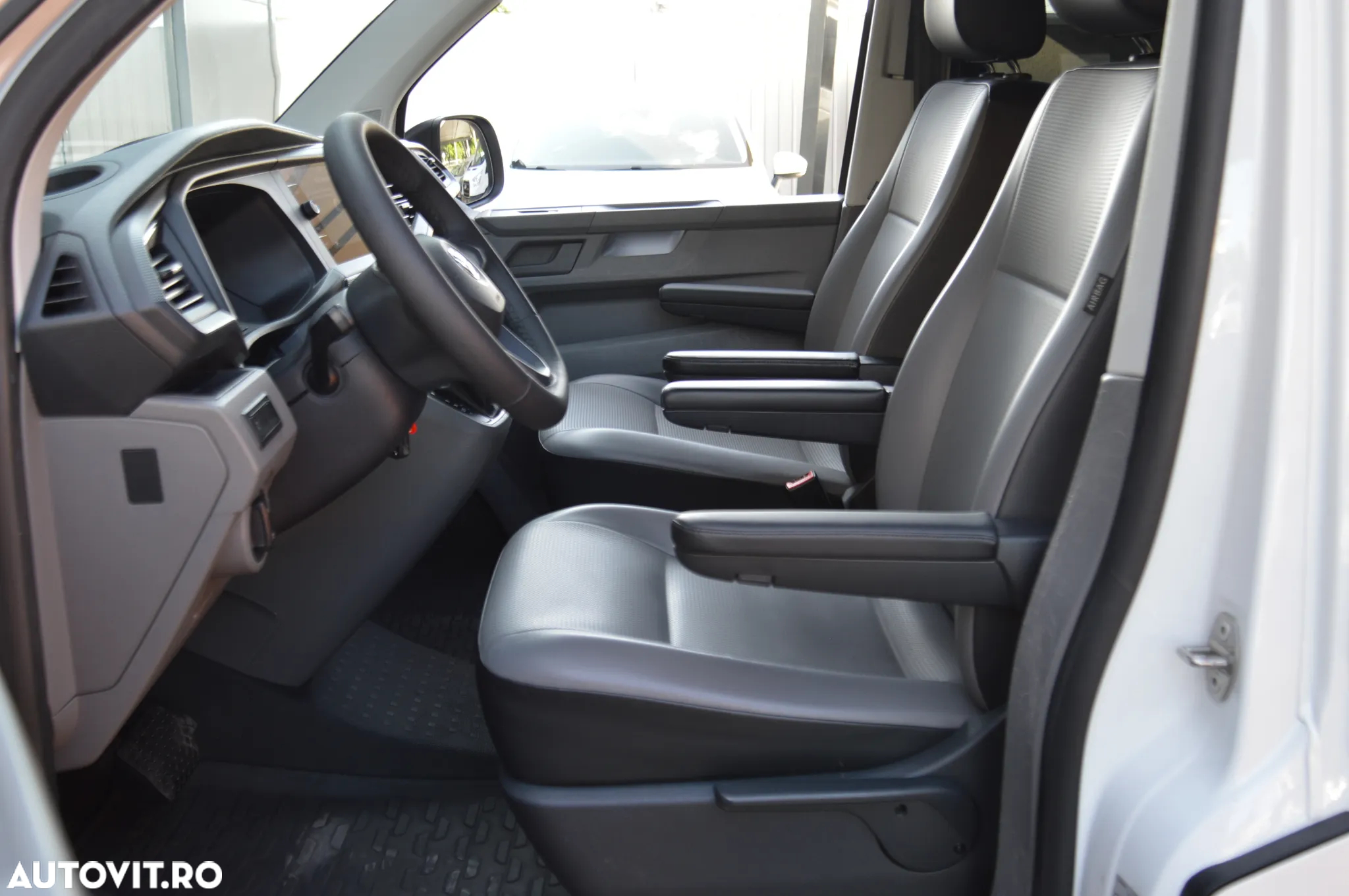 Volkswagen Transporter T6.1 DSG 4MOTION Kurz Plus Comfortline - 8