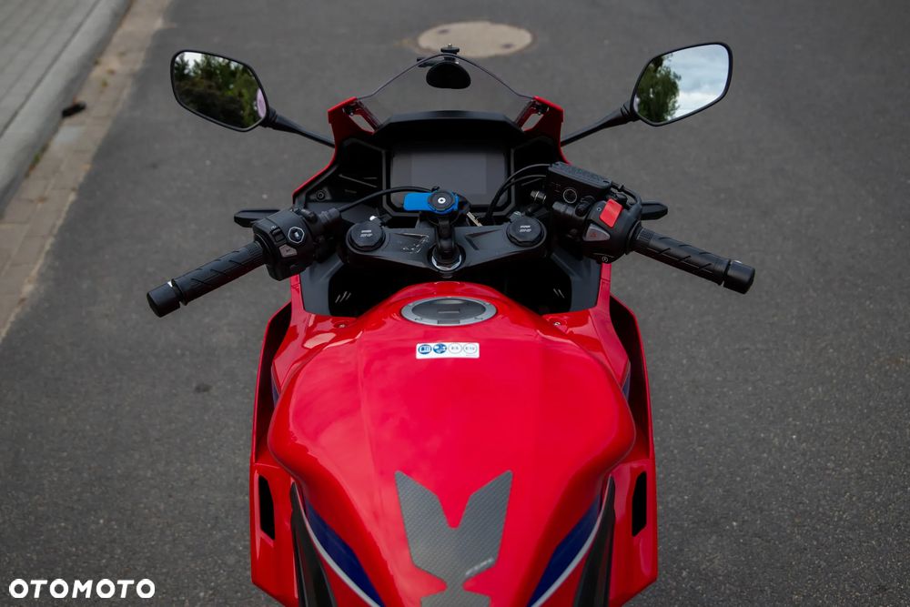 Honda CBR - 33