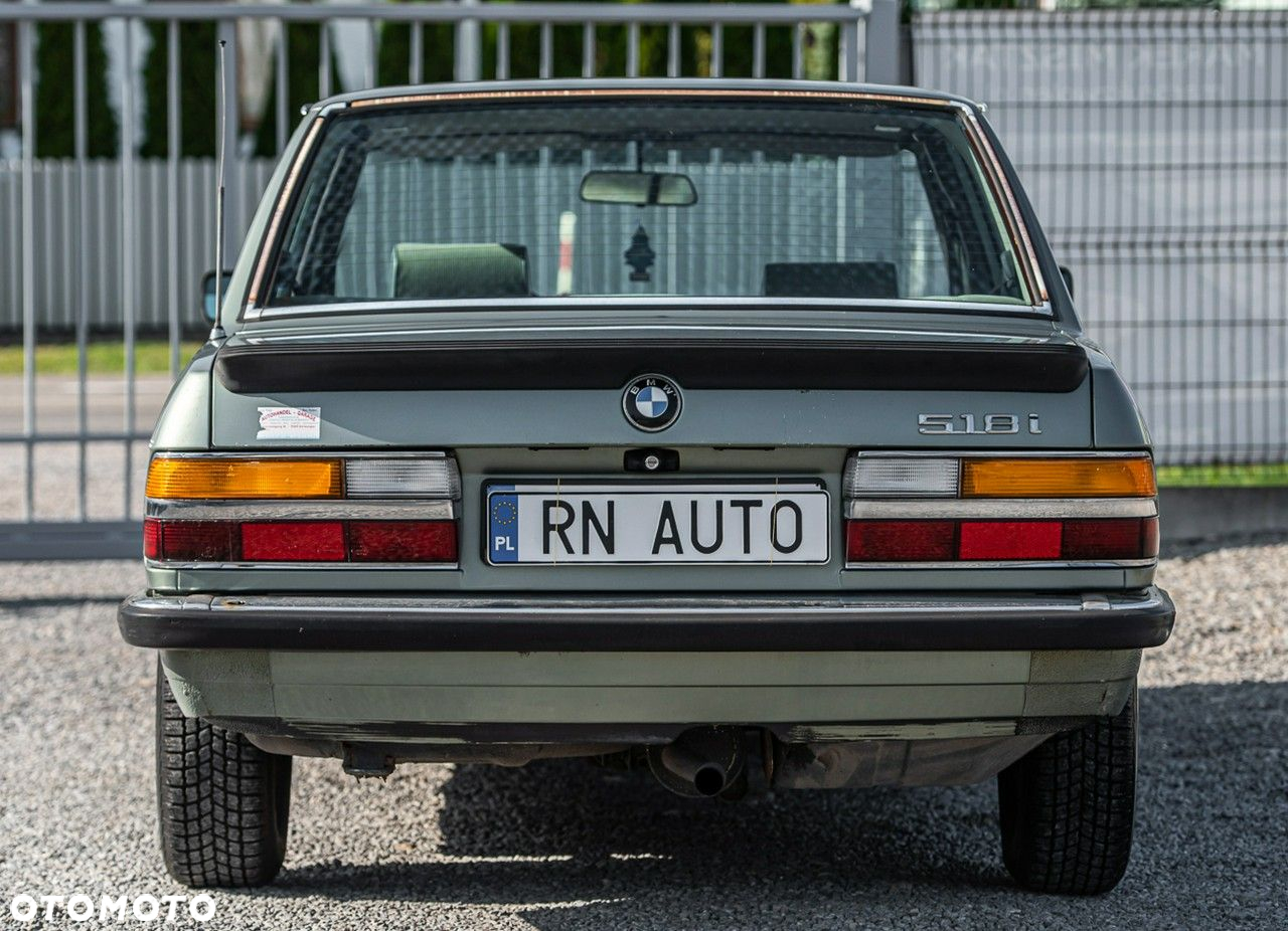 BMW Seria 5 518 i - 7