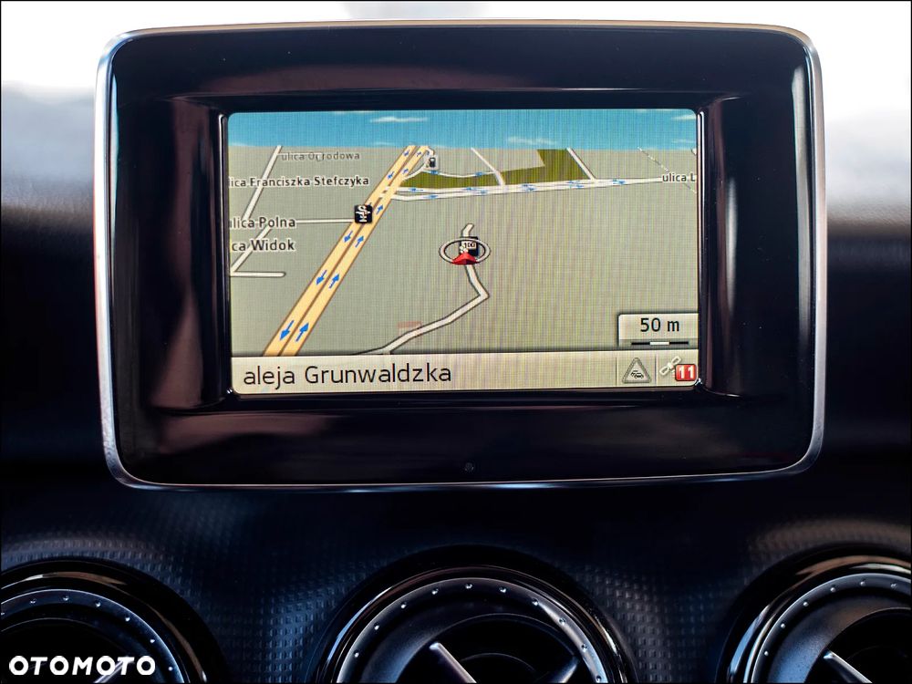 Mercedes-Benz Klasa A 180 (BlueEFFICIENCY) Urban - 20