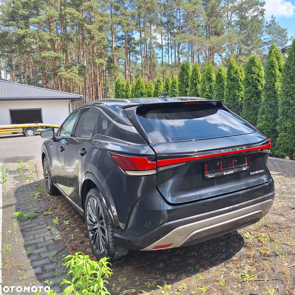 Lexus RX - 8