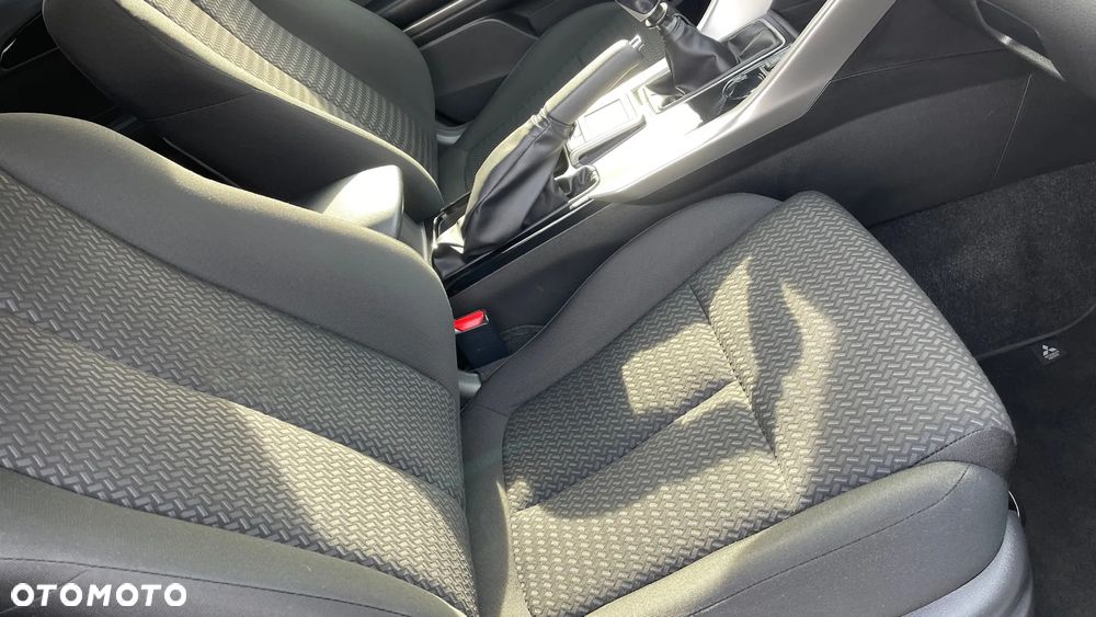 Mitsubishi Eclipse Cross - 24